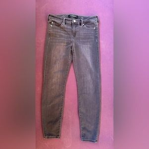 Liverpool LA The Skinny in distressed grey size 4/27